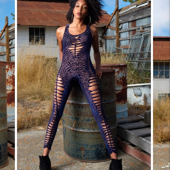 Warrior Within Ladyhawke Snip Tease velvet burnout onsie. Small. - Picture 4 of 8